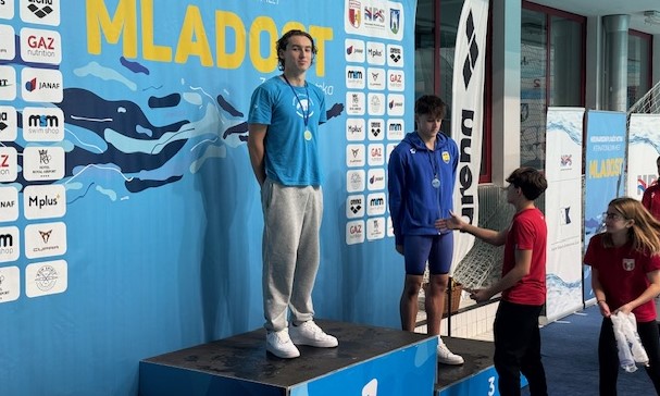 Rok Vejnovič osvojil tri medalje na mitingu Mladost 2025